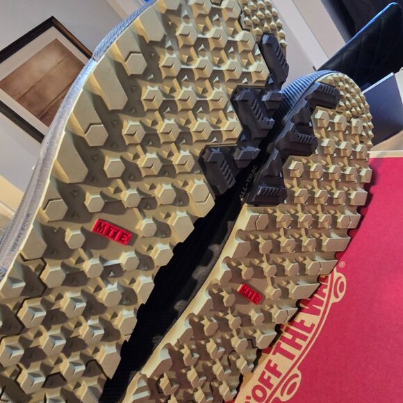 Vans MTE Sk8-Hi GORE-TEX Insulated Shoe Scarab/Grape Mens Size 10 Hiking Boot - Picture 8 of 13